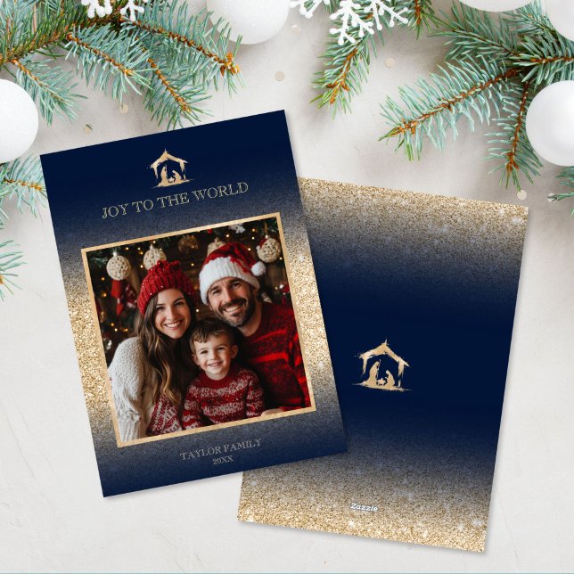 Tarjeta Festiva Navidades modernos Foto de la familia de la Nativi (religious family photo christmas card with NAVY background and gold nativity scene)