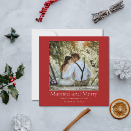 Tarjeta Festiva Navidades rojos simples casados y moros recién cas
