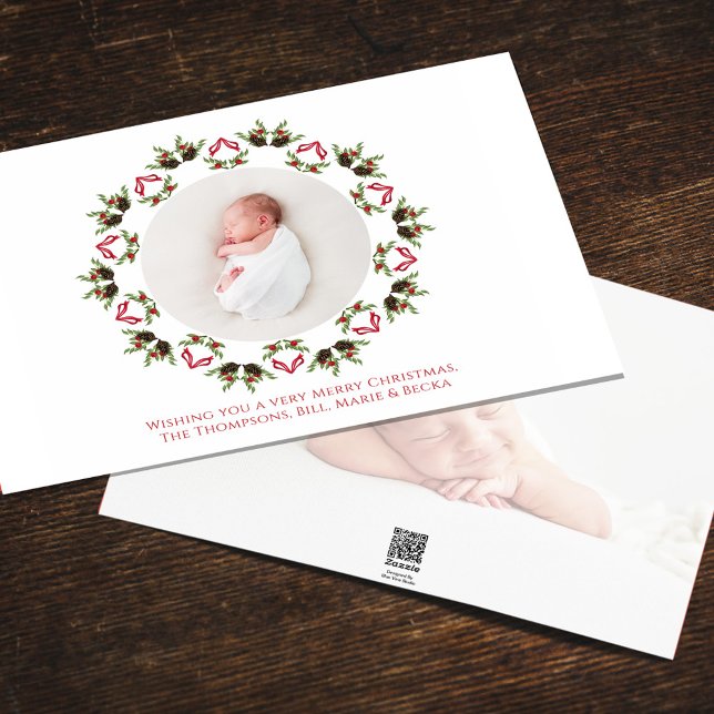 Tarjeta Festiva Navidades rojos y verdes Foto de Wreath (Christmas holiday greenery and pine cones wreath mandala design two photo card. )
