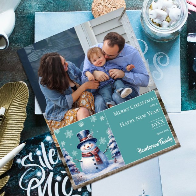 Tarjeta Festiva Navidades Snowman de Winter Forest | Turquesa (Teal Winter Forest Snowman Christmas Photo Holiday Card)