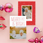 Tarjeta Festiva Navidades tipográficos modernos y brillantes foto<br><div class="desc">Envíe esta tendencia este año con esta nueva nueva tarjeta fotográfica de vacaciones con tipografía moderna con su foto de abajo. En la parte trasera hay un patrón de nevada y un lugar para una foto y sentimiento adicionales. Esta tarjeta es completamente personalizable incluyendo fuentes y colores.</div>
