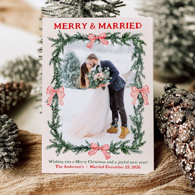 Tarjeta Festiva Newlywed Holiday Card Merry and Married (Subido por el creador)