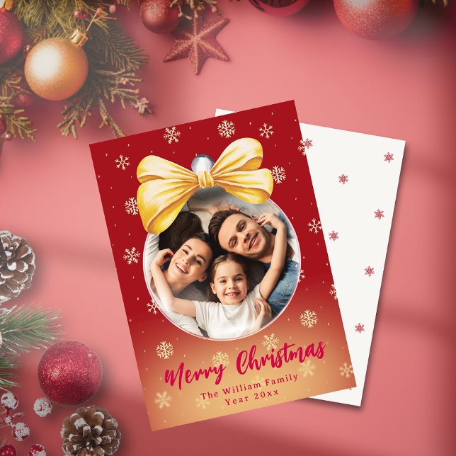 Tarjeta Festiva Nombre de familia de Navidades de ornamentos de fo (Festive Photo Ornament Christmas Family Name Holiday Card)