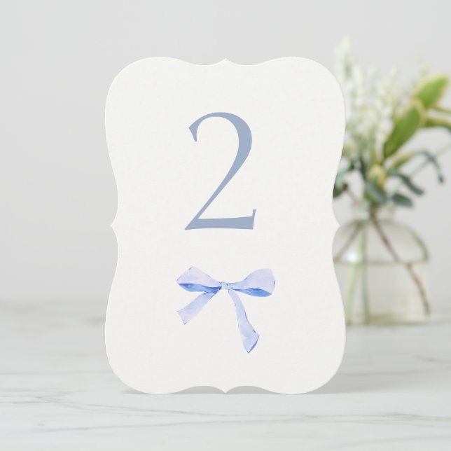Tarjeta Festiva Número de tabla de Boda de cinta azul de moda y mo (Anverso de pie)