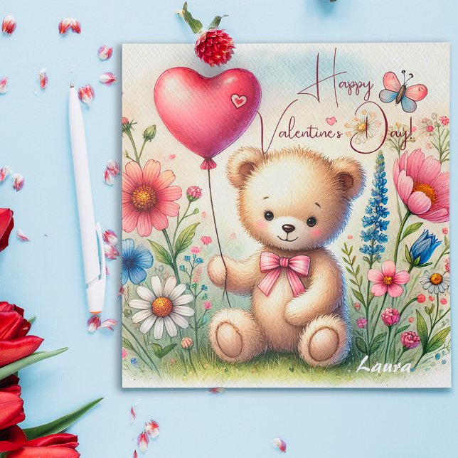 Tarjeta Festiva Oso de San Valentín dulce en flores silvestres (Subido por el creador)