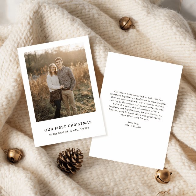 Tarjeta Festiva Our First Christmas Photo Modern Newlywed (Subido por el creador)