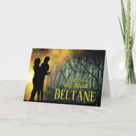 Tarjeta Festiva Pareja nocturna de Beltane en el bosque