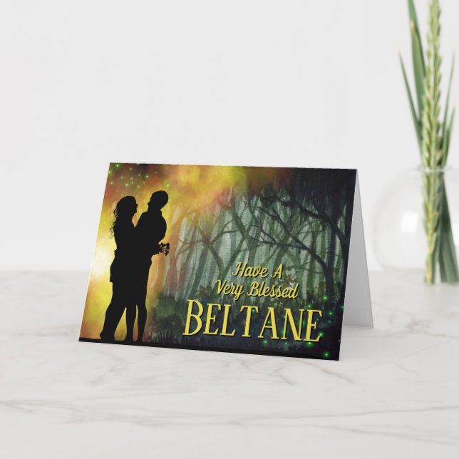 Tarjeta Festiva Pareja nocturna de Beltane en el bosque (Anverso)