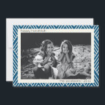 Tarjeta Festiva Patrón Art Déco Moderno en foto azul de Hanukkah<br><div class="desc">Diseño de líneas de deco de arte moderno y sencillo en azul y blanco para Hanukkah,  personalizado con tu nombre y foto.</div>