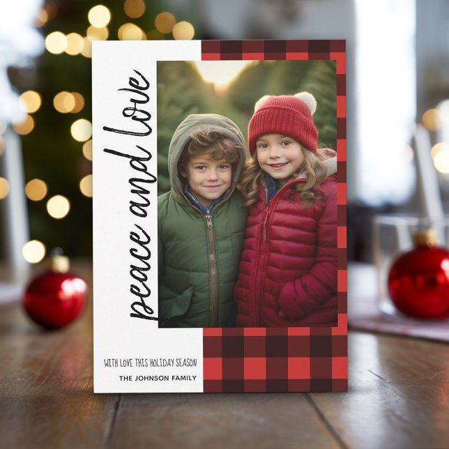 Tarjeta Festiva Paz y amor 1 foto Red Black Buffalo retratado (buffalo plaid in red and black with 1 photo)