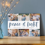 Tarjeta Festiva Paz y luz | Collage de fotos Hanukkah<br><div class="desc">Comparte seis fotos favoritas con nuestra brillante y festiva tarjeta de vacaciones Hanukkah. "Paz y Luz" aparece en el centro de la tipografía de pincel con letras a mano,  con tu saludo de vacaciones,  nombres y el año por debajo.</div>