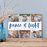 Tarjeta Festiva Paz y luz | Collage de fotos Hanukkah<br><div class="desc">Comparte seis fotos favoritas con nuestra brillante y festiva tarjeta de vacaciones Hanukkah. "Paz y Luz" aparece en el centro de la tipografía de pincel con letras a mano,  con tu saludo de vacaciones,  nombres y el año por debajo.</div>