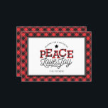 Tarjeta Festiva PEACE Love Joy Buffalo Plaid Border<br><div class="desc">Este diseño de moda presenta el texto "Peace Love Joy" acentuado con mantas de búfalo rojas y negras. Haga clic en el botón personalizar para obtener más flexibilidad en el ajuste de gráficos, texto y/o foto! En nuestra tienda, zazzle.com/store/doodlelulu, podrá encontrar variantes de este diseño, colores adicionales y productos de...</div>