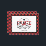 Tarjeta Festiva PEACE Love Joy Buffalo Plaid Border<br><div class="desc">Este diseño de moda presenta el texto "Peace Love Joy" acentuado con mantas de búfalo rojas y negras. Haga clic en el botón personalizar para obtener más flexibilidad en el ajuste de gráficos, texto y/o foto! En nuestra tienda, zazzle.com/store/doodlelulu, podrá encontrar variantes de este diseño, colores adicionales y productos de...</div>