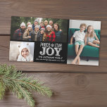Tarjeta Festiva Peace Love Joy Chalkboard - 3 fotos<br><div class="desc">Le deseamos una temporada navideña feliz - PUNTA DE TARJETAS DE FOTO: Inserte toda su información, y si todavía no es como usted lo quiere: HAGA CLIC EN EL ENLACE QUE DICE: PERSONALIZAR IT - para cambiar el tamaño de las fotos y hacerlas exactamente como le gustaría que se vieran!...</div>