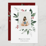 Tarjeta Festiva Peace Love Winter Berry Foto Botánica<br><div class="desc">Elegante acuarela berry botánico de invierno, tarjeta de vacaciones de 3 fotos. Características de la tarjeta, marcos de acuarela elegantes de bayas rojas de invierno y vegetación botánica con la coordinación del fondo de fondo azul esmerilado suave. Una foto vertical en la parte delantera y dos fotos horizontales en la...</div>