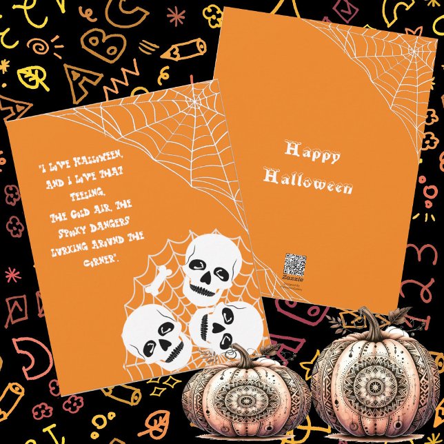 Tarjeta Festiva Película de esqueletos acechando fantasía en la no (Pile of Skeletons Lurking Halloween Night Spooky Holiday Card)
