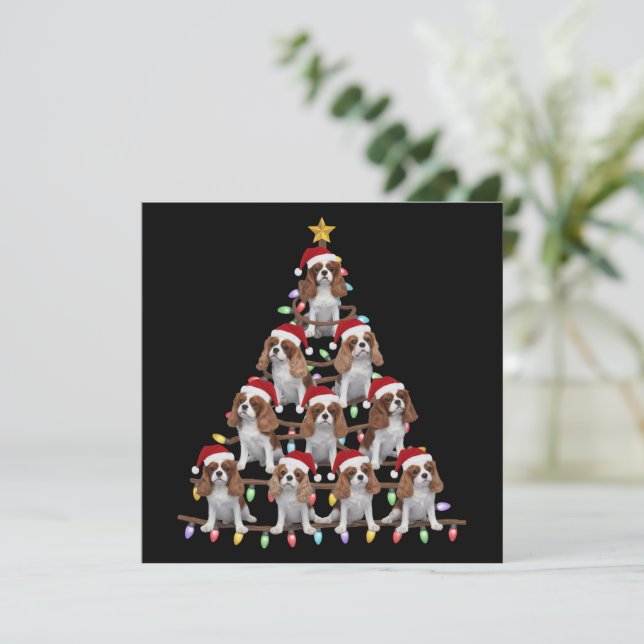 Tarjeta Festiva Perro de Spaniel Cavalier King Charles del árbol d (Anverso de pie)