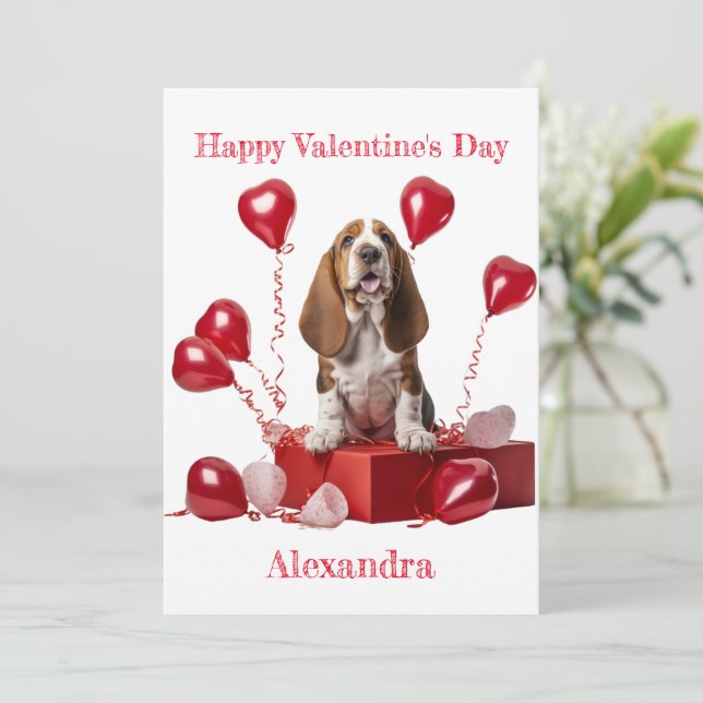 Tarjeta Festiva Personalizado Basset Hound Heart Shape Balón Valen (Anverso de pie)