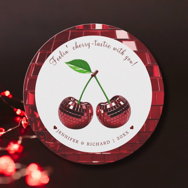 Tarjeta Festiva Personalizado Round Cherries Disco Ball El día de  (Custom Round Cherries Disco Ball Valentine's Day Holiday Card)
