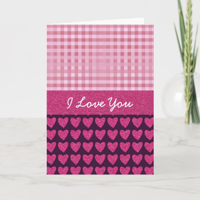 Tarjeta Festiva Personalizar Te amo corazones rosados y gingham (Anverso)