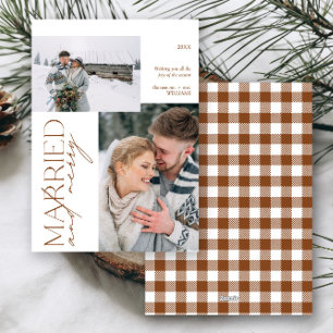 Tarjeta Festiva Plaid Mr. and Mrs. Married & Merry Photo