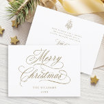 Tarjeta Festiva Plano de escritura navideña romántica dorada<br><div class="desc">Esta sencilla tarjeta plana de Navidades incluye una elegante y romántica caligrafía con letras de caligrafía rápida,  un ramo de bayas y texto personalizado en la parte posterior. Para una personalización más avanzada de este diseño,  haga clic en el BOTÓN HERRAMIENTA DE DISEÑO AZUL de arriba.</div>