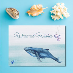 Tarjeta Festiva Playa de ballenas azules y doradas de aguas cálida