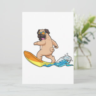 Tarjeta Festiva Pug Surfing Surfing Surfboard Pug con lentes