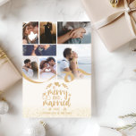 Tarjeta Festiva Purpurina de oro Merry y casado 7 Foto<br><div class="desc">Celebra tu primera Navidad como pareja casada con esta tarjeta de vacaciones de lujo de 7 fotos. El diseño presenta un desvanecimiento de purpurina dorado, caligrafía elegante y un giratorio lazo juguetón, perfecto para mostrar a sus recuerdos bodas de manera festiva. Personalizar con tus nombres, año y fotos para crear...</div>