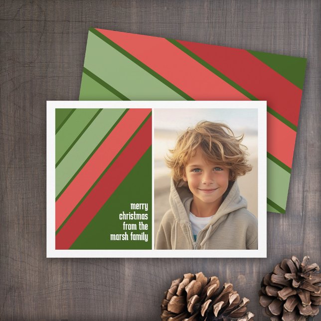 Tarjeta Festiva Rayas Retro Verde Rojo - 1 Foto (Red and Green Retro Stripe Holiday Card - 8 Photo Template - Print and Download Options)