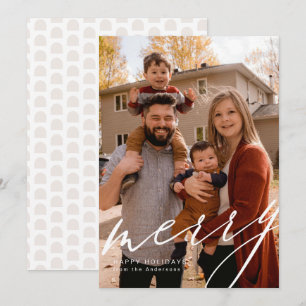 Tarjeta Festiva Retrato de página completa con Merry en letra curs