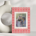 Tarjeta Festiva Retro Rojo Cute Mid Century Foto Vertical Moderna<br><div class="desc">Cute Red Retro Mid Century Tarjeta de vacaciones vertical de fotografía moderna</div>