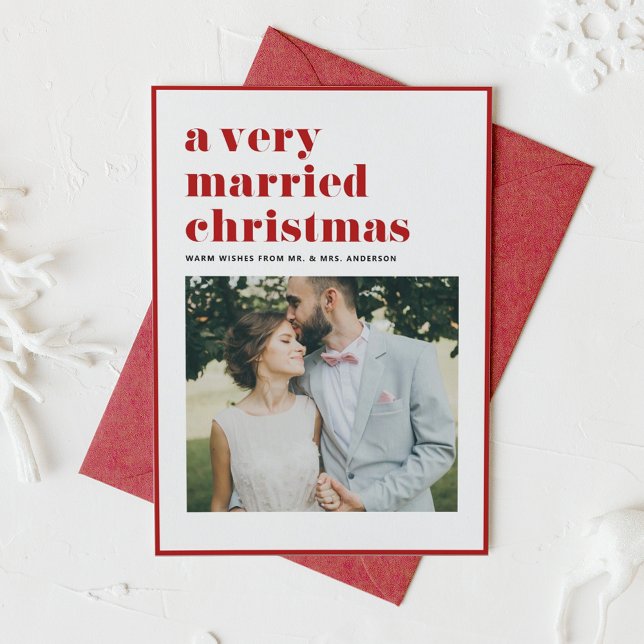 Tarjeta Festiva Rojo Navidades muy casados Boda moderno de fotogra (Subido por el creador)