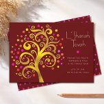 Tarjeta Festiva Rosh Hashaná Árbol de la Vida en Hoja de Oro Burgu<br><div class="desc">“L’ Shanah Tovah.” Un gráfico árbol con lámina dorada falsa y un Estrella de David con puntos brillantes en rosa, naranja y rojo y “hojas” de puntos sobre un fondo burdeos, te ayuda a dar inicio a las festividades de Rosh Hashaná. Un pequeño patrón de Estrella de David rosa adorna...</div>