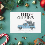 Tarjeta Festiva Rustic Merry Christmas Vintage Truck Name Holiday<br><div class="desc">Rustic Merry Christmas Vintage Truck Name Holiday Greeting Card - Nuestra adorable tarjeta de Navidades incluye un camión de recogida de color azul vintage, llevando un árbol de Navidad recién cortado de la granja con tu inicial en la puerta del camión y cardenales rojos. La firma de la tarjeta dice...</div>