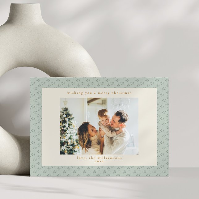 Tarjeta Festiva Rustic Sage Green Botanical Christmas Photo  (Subido por el creador)
