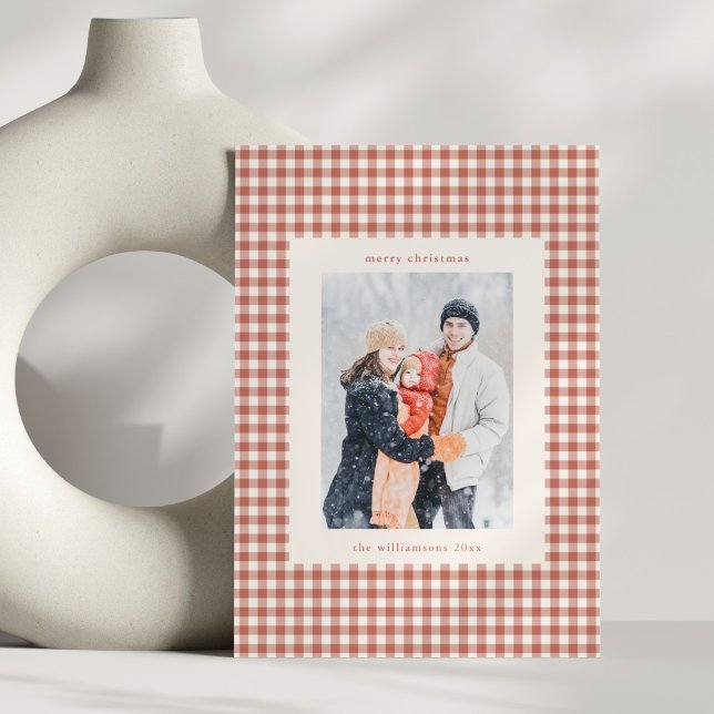 Tarjeta Festiva Rustic Terracotta Gingham Plaid Christmas Photo (Subido por el creador)