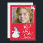 Tarjeta Festiva Rústica foto de snowman en pizarra roja de inviern<br><div class="desc">Moderno y rústico Let it Snow Have a Holly Jolly Navidades caligrafía blanca guión manuscrito grabado tarjeta de foto familiar de invierno sobre fondo rojo cálido, caída de la cubierta de nieve y snowman acuarela. Personalízalo con tu foto (horizontal orientada) y tu texto delante y atrás! — Tenga en cuenta...</div>