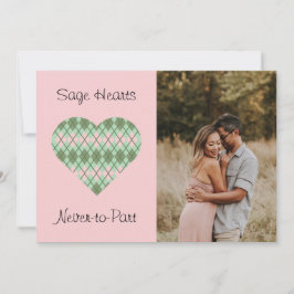 Tarjeta Festiva Sage Hearts Sage y Pink Argyle (Rosa)
