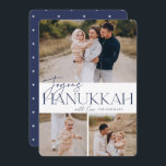 Tarjeta Festiva Saludo festivo | 3 Foto Joyous Hanukkah<br><div class="desc">Nuestro elegante y festivo diseño de tarjetas Hanukkah es la manera perfecta de mostrar tres de tus fotos familiares favoritas. El diseño incluye "Joyous Hanukkah" en una elegante tipografía de serif azul marino y escritura con letras a mano, con el nombre de su familia. Las tarjetas cambian a un patrón...</div>
