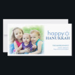 Tarjeta Festiva Saludo moderno del día de fiesta de la foto de<br><div class="desc">Hermoso en su simplicidad este diseño desea a sus amados un Jánuca feliz en estilo moderno. Los bordes suavemente borrosos alrededor de la foto crean un efecto soñador a esta tarjeta hermosa de la foto del día de fiesta.</div>
