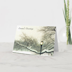 Tarjeta Festiva saludos de árbol nevado