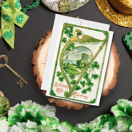 Tarjeta Festiva Saludos del Día de San Patricio con arpa celta vin