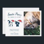 Tarjeta Festiva Santa Paws | Navidades fotográficos de Mascotas ín<br><div class="desc">Cuta tarjeta de fotos de vacaciones para los amantes de las mascotas y los propietarios. Reemplace la foto de la plantilla con su imagen favorita de su poza y/o gatito! Junto a la foto, el texto dice "Santa Paws viene a la ciudad". y luego "Feliz Navidad desde nuestro paquete a...</div>