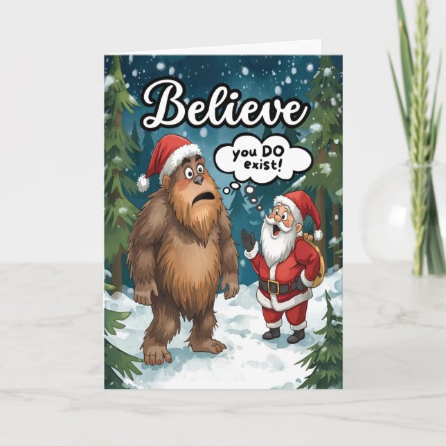 Tarjeta Festiva Sasquatch Meets Santa Believe Christmas (Anverso)