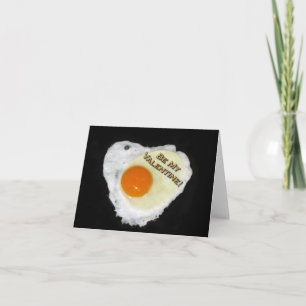 Tarjeta Festiva Sé Mi Valentín. Corazón de huevo. Sal y pimienta