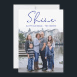 Tarjeta Festiva Shine Happy Hanukkah Blue Photo<br><div class="desc">Esta maravillosa tarjeta de fotos con "Shine", "Happy Hanukkah" y tu familia en azul en la parte delantera y haciendo juego con la espalda azul con las estrellas blancas de David es perfecta para cualquier familia. A todos les encantará conseguir una nueva foto. Para hacer de esta tarjeta su propia,...</div>