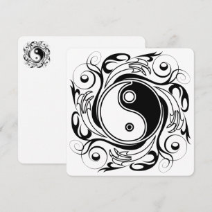 Tarjeta Festiva Símbolo Yin & Yang en estilo de tatuaje en blanco 