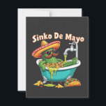 Tarjeta Festiva Sinko de Mayo"Funny Cinco de Mayo Cactus<br><div class="desc">Cañón Cinco de Mayo,  juego de palabras divertido,  chiste de lavabo de bañera,  humor mexicano-americano,  amante del nacho,  chiste fiesta,  fiesta de fiesta,  vacaciones de bebida,  hilarante juego de palabras mexicano,  diversión festiva</div>